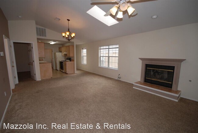 Building Photo - 2 br, 2 bath House - 13121 Neon Ave NE