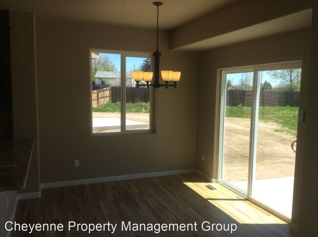 Building Photo - 3 br, 2.5 bath House - 4605 Garnet Way
