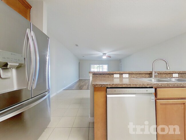 Foto del edificio - 492 Shirley Dr