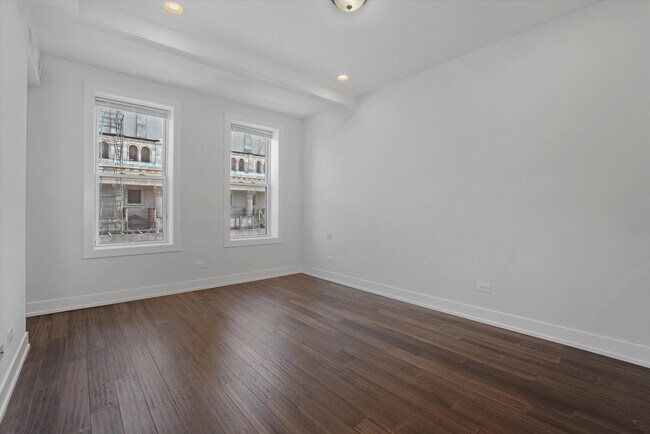 Foto del edificio - 1645 W 17th St