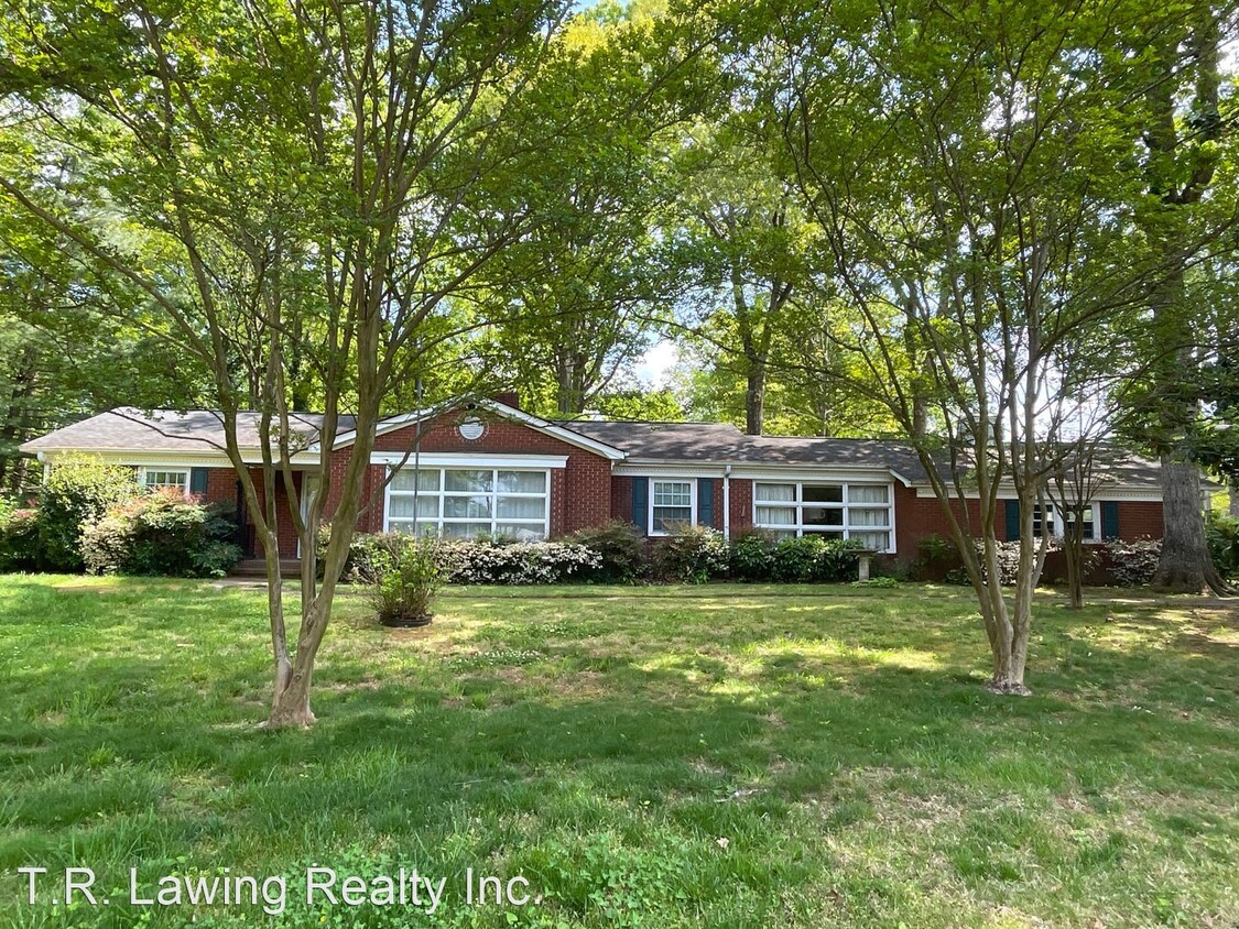 Primary Photo - 3 br, 1 bath House - 5700 Wilora Lake Road
