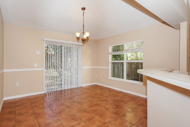 Building Photo - 3525 Stonefield Dr