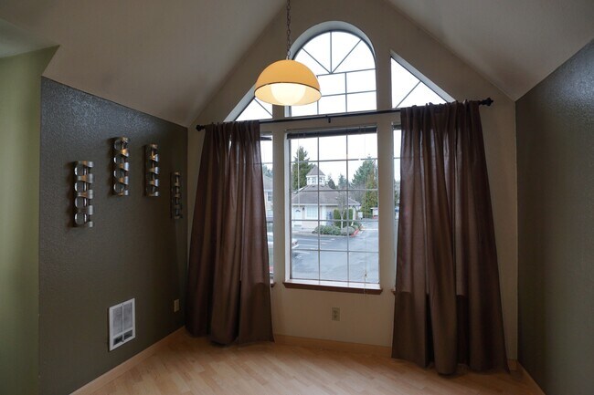 Foto del edificio - 16419 Spruce Way