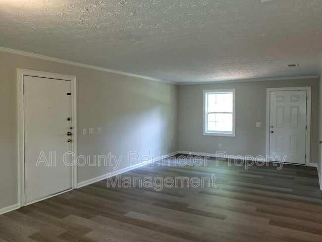 Building Photo - 433 Gresham Rd SW