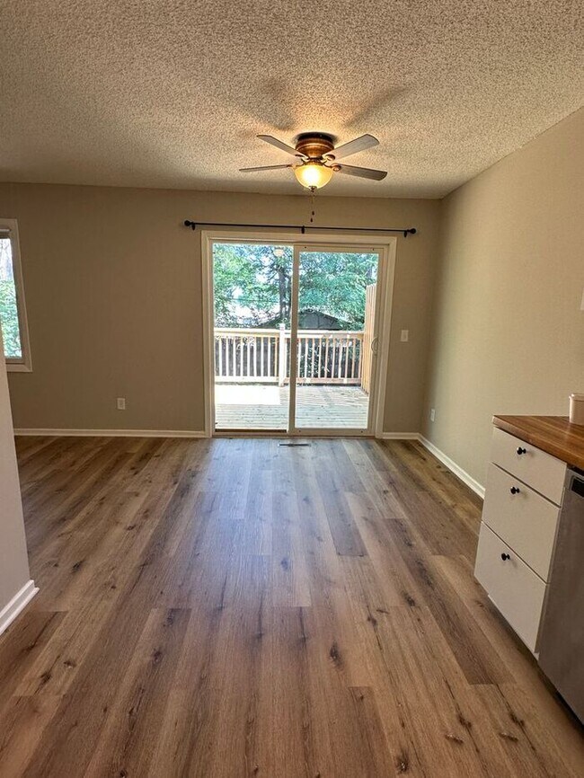Building Photo - Newly Renovated Side By Side, 2 Car Garage...