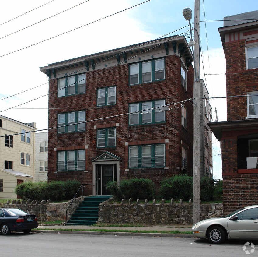 Building Photo - 115-117 E 40th
