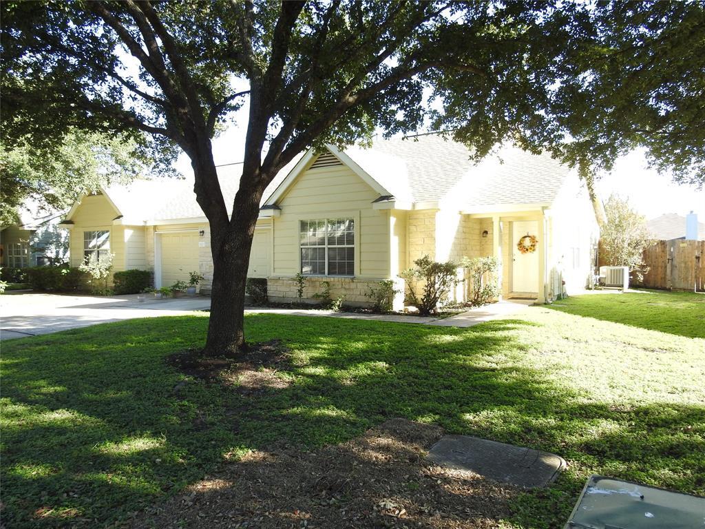 Primary Photo - 121 Prairie Springs Cove