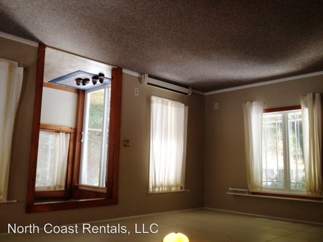 Foto del edificio - 1 br, 1 bath House - 799  B St