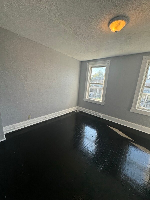 Building Photo - 4104 Rollins Ave