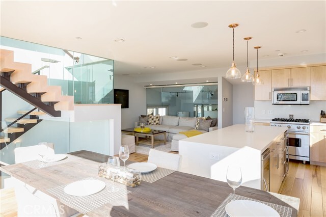 Foto del edificio - 814 Monterey Blvd