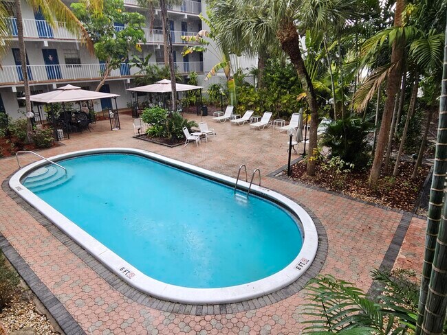 Foto del edificio - 1407 NE 56th St
