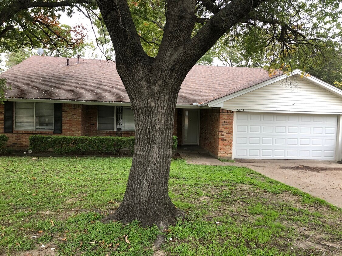 Primary Photo - 5454 Woodway Dr