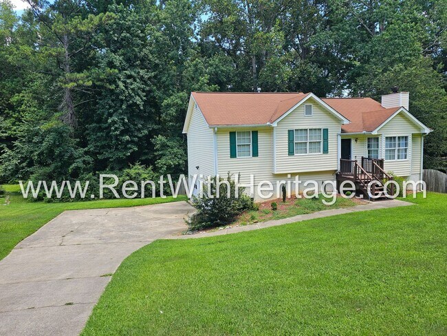 Foto del edificio - Amazing 3 Bedroom/ 2 Bath Home / Bonus Roo...
