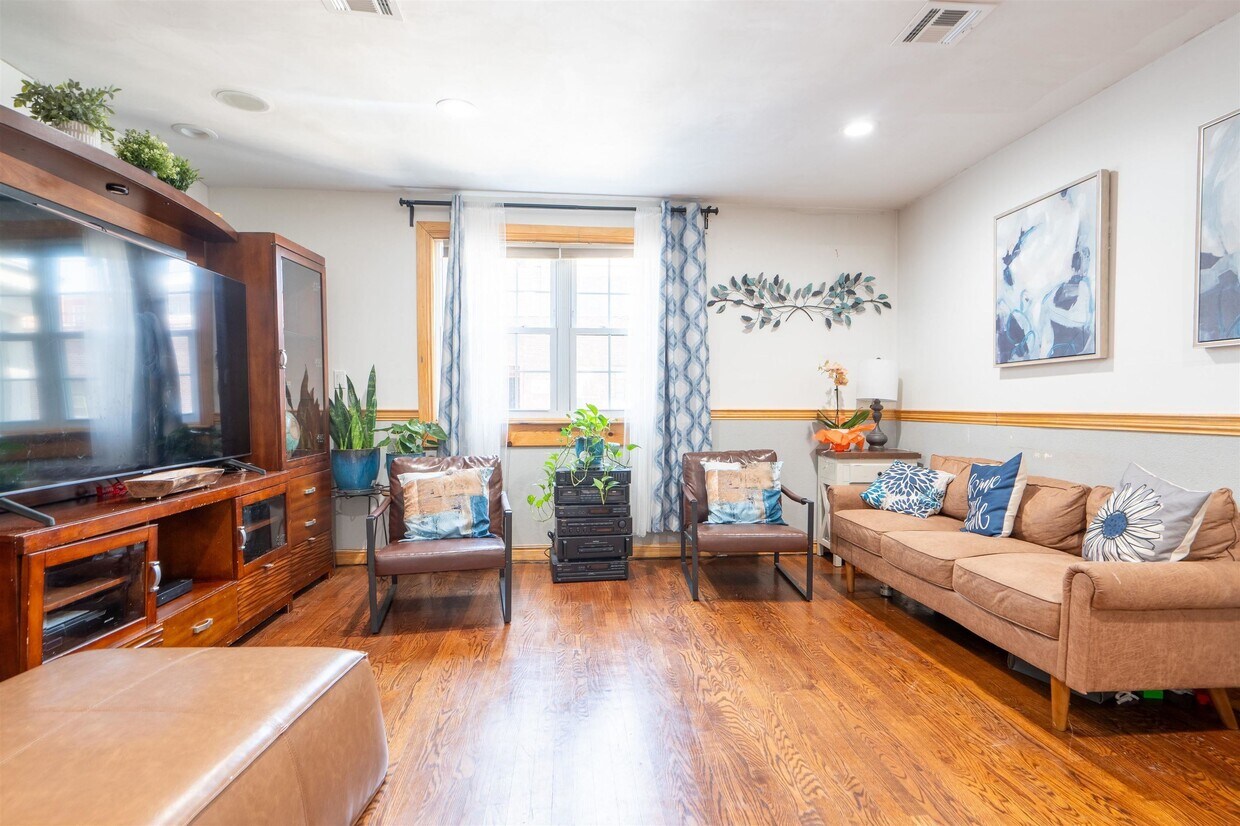 Foto principal - 530 40th St