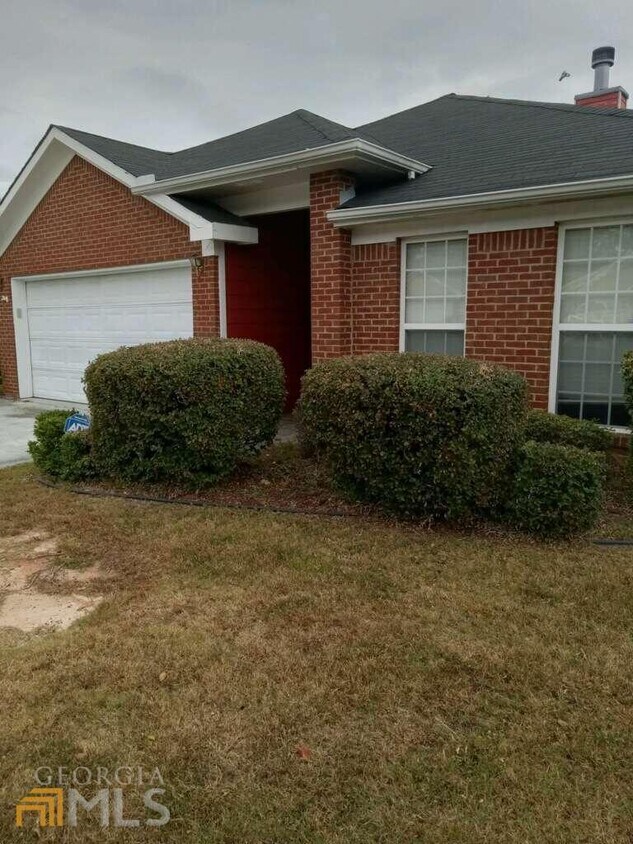 Primary Photo - 741 Royal Oaks Dr