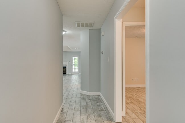 Building Photo - 790 Faircloth Commons Rd