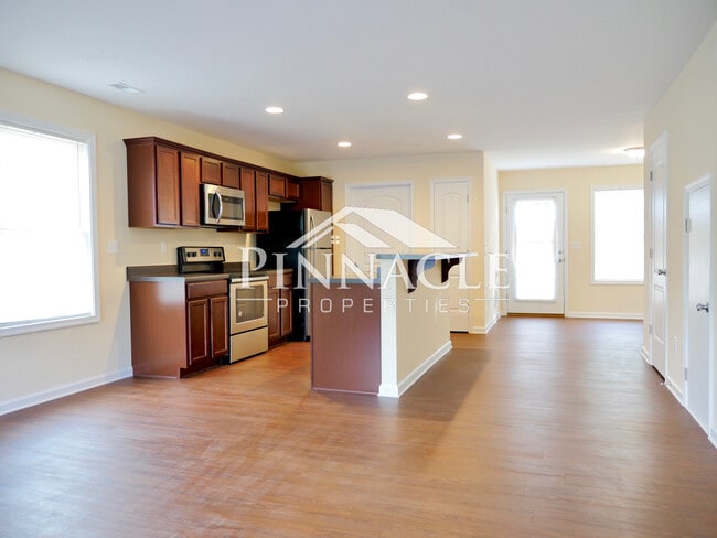 Building Photo - 592 Leesville Rd