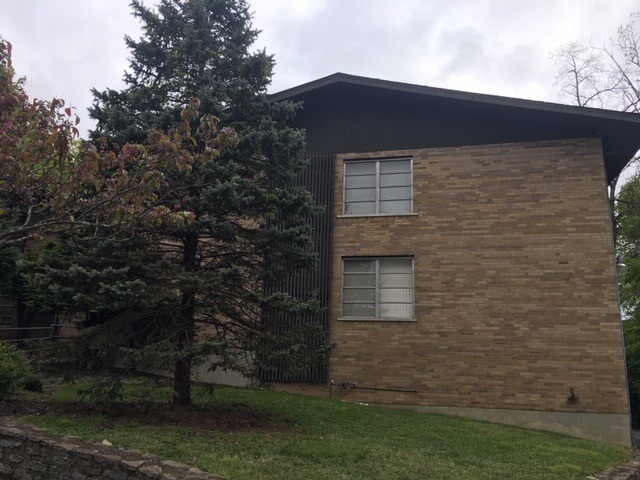 Side of Building - 3581 Amberacres Dr