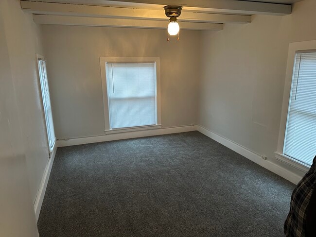 Foto del edificio - 317 Highland Ave
