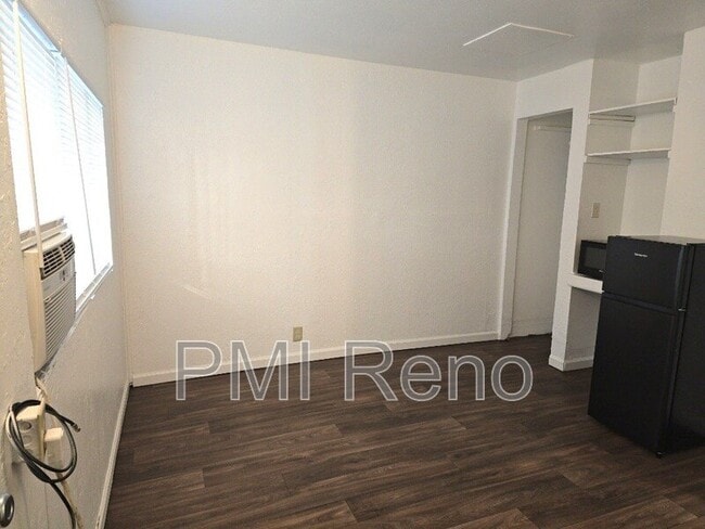 Foto del edificio - 140 E Victorian Ave