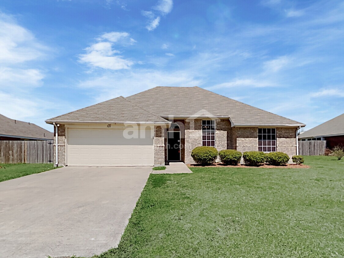 Primary Photo - 321 Windmill Dr