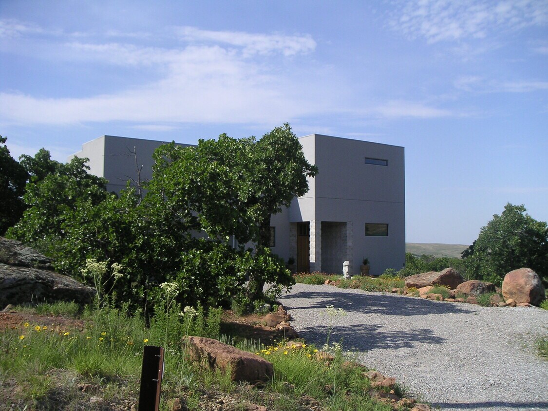 Exterior - 413 Big Rock Blvd