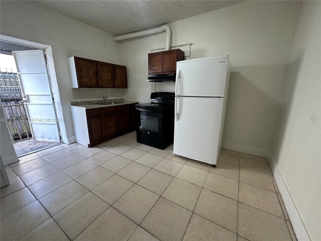 Foto del edificio - 1767 NW 5th St