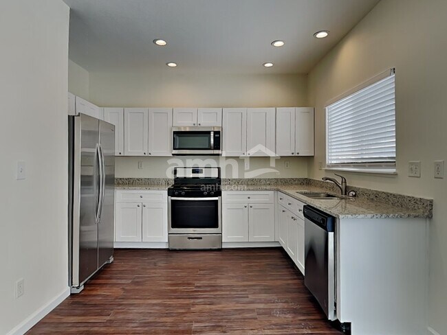 Foto del edificio - 7304 Edgebrook Dr