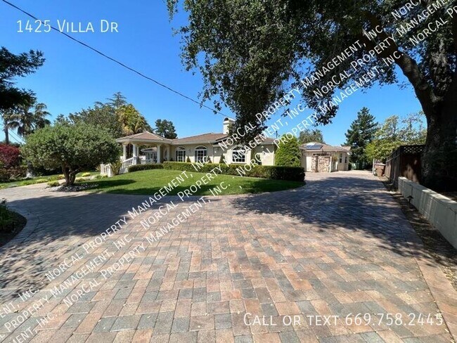 Foto del edificio - 1425 Villa Dr