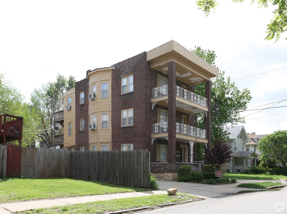 Building Photo - 3931 Scarritt Ave