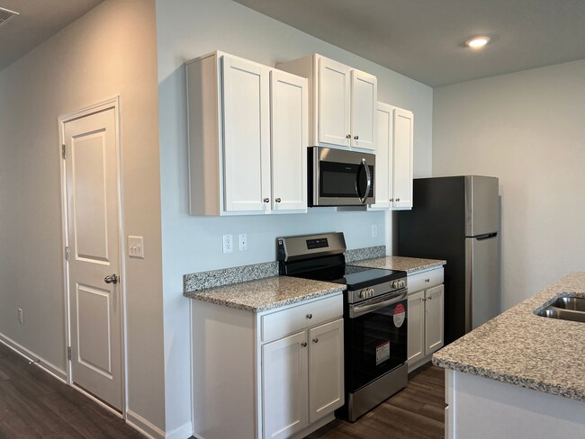 Foto del edificio - Brand New Townhome in Adairsville!!