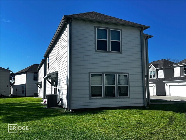 Foto del edificio - 120 Pecan Ln