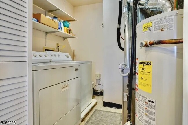Lavandería en la unidad - 47 Rutgers Dr