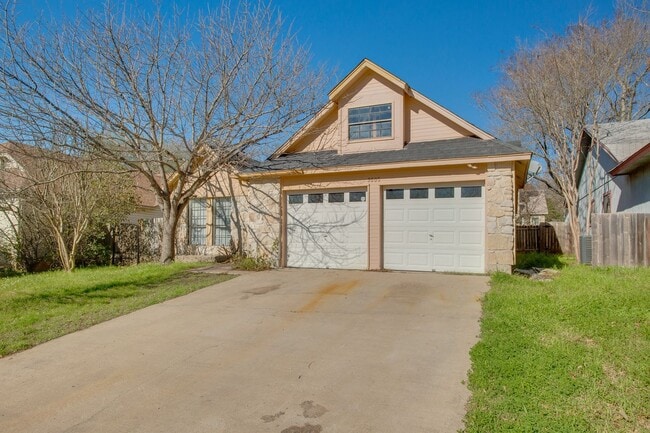 Foto del edificio - 9805 Briar Ridge Dr