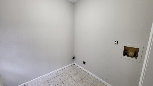 Foto del edificio - 3823 Rainford Dr