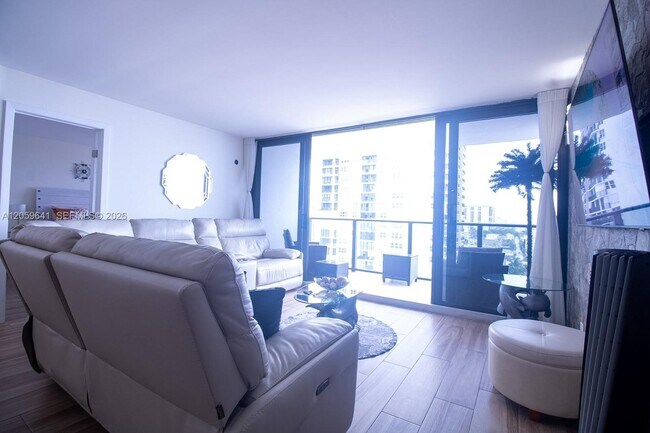 Building Photo - 2301 S Ocean Dr