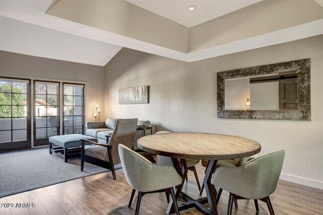 Building Photo - 6212 N 30th Pl