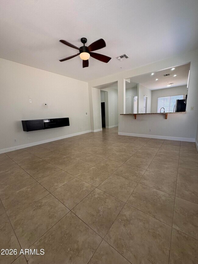 Foto del edificio - 7729 E Tailspin Ln