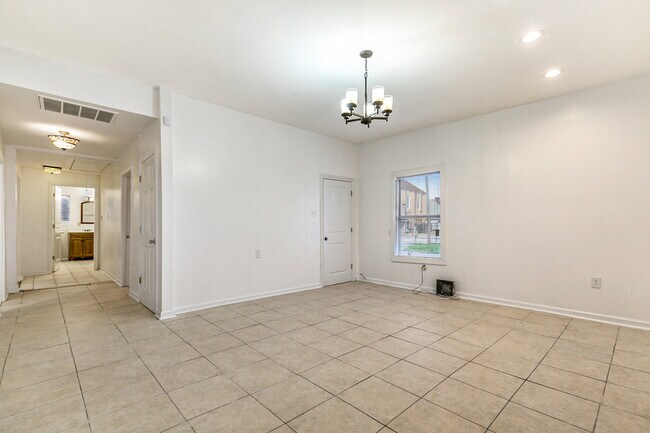 Building Photo - 2201 Amelia St