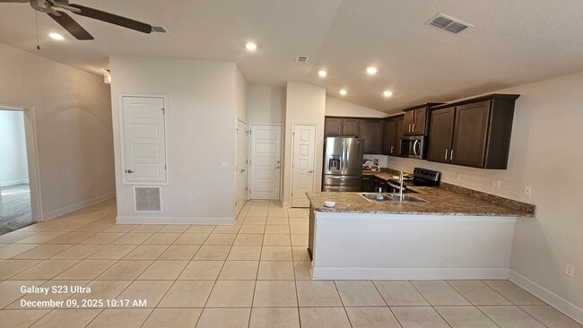 Foto del edificio - Warm & Inviting Home