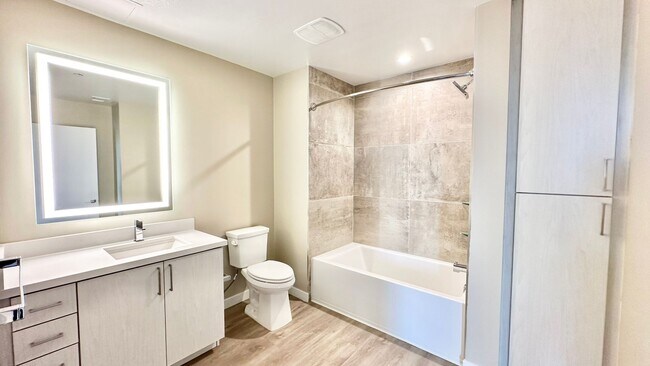 Foto del edificio - Live the Coastal Life- 2BR/2BA Condo Just ...