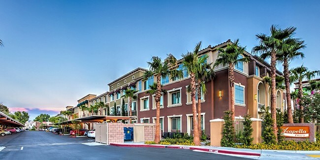 Foto principal - Acapella Duet Senior Apartments