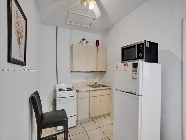 Building Photo - 15455 N Miami Ave