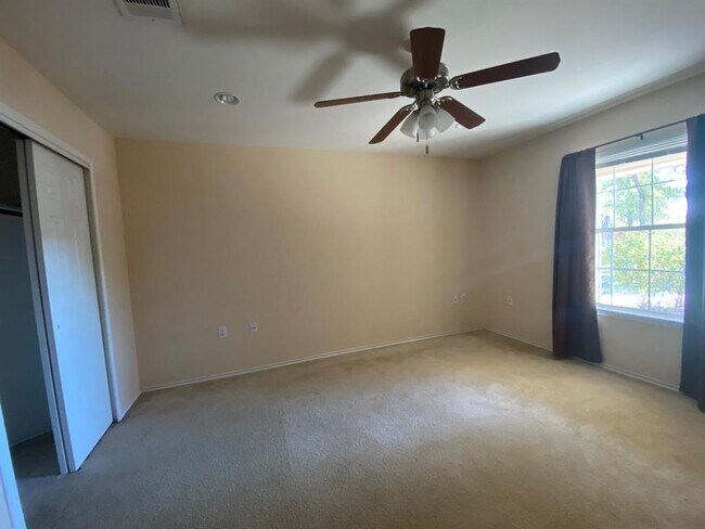 Building Photo - 9000 Spiceland Cir