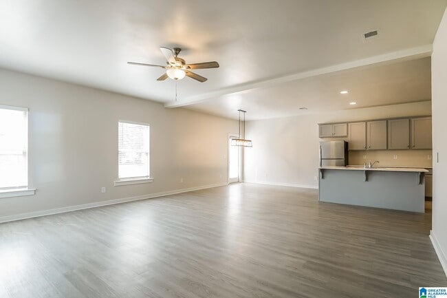 Building Photo - 115 Ridgeview Cir