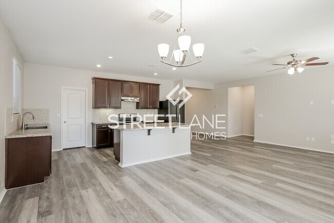 Building Photo - 3 Bedroom with Large Covered Patio!