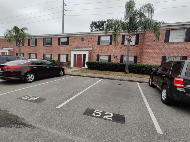 Building Photo - 1440 Holden Ave