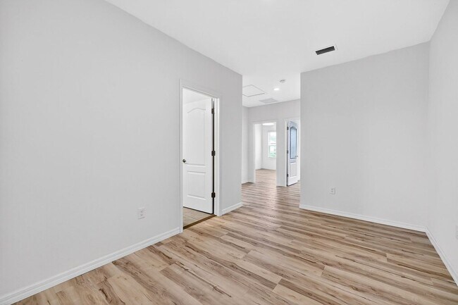 Building Photo - 8667 Canyon Creek Trail