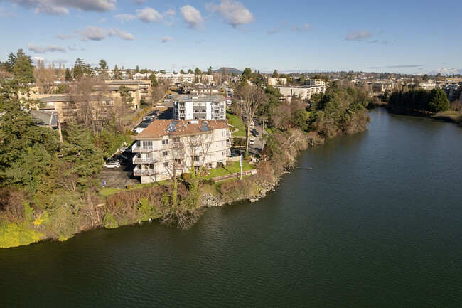 Building Photo - Gorge Shores Apartments