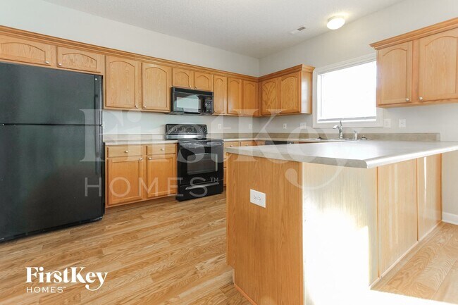 Foto del edificio - 6547 Locust Grove Dr